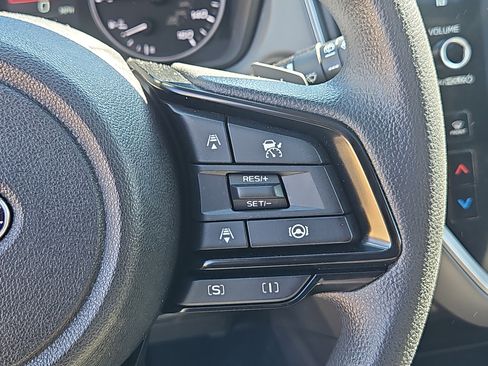 Certified 2025 Subaru Crosstrek 2.0i Premium image 17