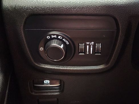 Used 2022 Jeep Grand Cherokee L Laredo RWD image 42