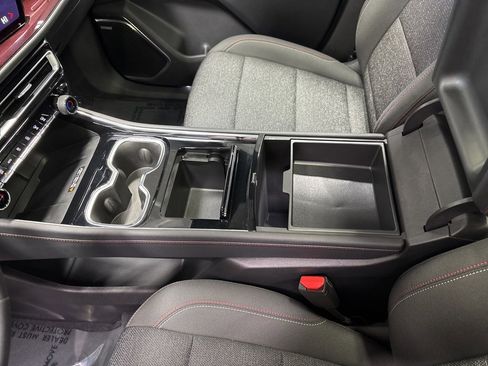 Used 2024 Chevrolet Traverse Z71 w/ Enhanced Driving Package image 29