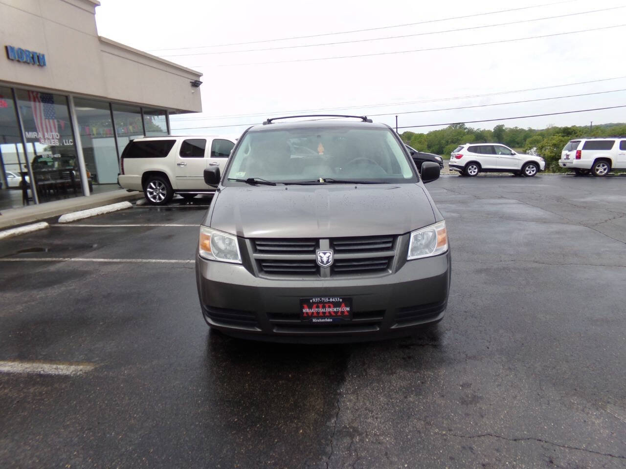 Used 2010 Dodge Grand Caravan SE FWD image 3
