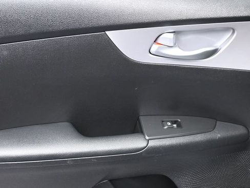 Used 2023 Kia Forte LXS FWD image 13