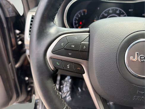 Used 2021 Jeep Grand Cherokee Laredo X RWD image 15