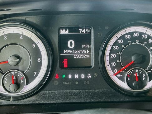 Used 2018 RAM 1500 Express AWD/4WD image 12