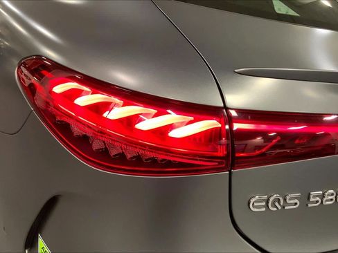Certified 2023 Mercedes-Benz EQS 580 4MATIC Sedan image 28