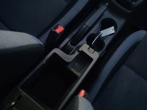 Used 2023 Nissan Versa SV image 14