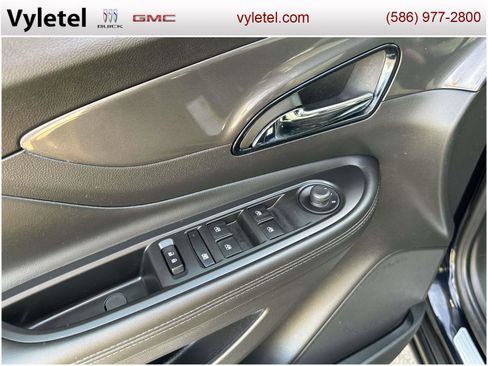 Certified 2022 Buick Encore Preferred w/ Safety Package image 16