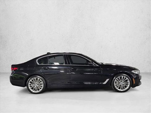 Certified 2023 BMW 530i w/ Premium Package RWD image 4