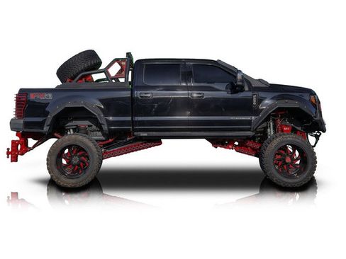 Used 2019 Ford F250 XLT w/ XLT Premium Package AWD/4WD image 2