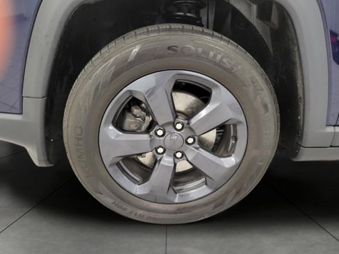 Used 2019 Jeep Compass Latitude w/ Cold Weather Group FWD image 31