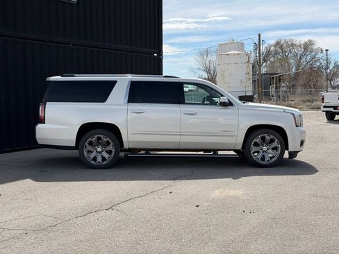 Used 2015 GMC Yukon XL Denali w/ Premium Package image 4
