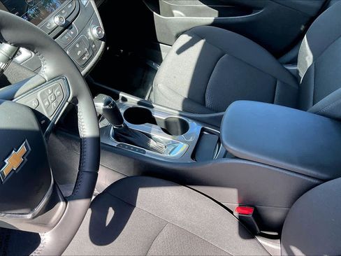 Used 2020 Chevrolet Malibu RS image 16