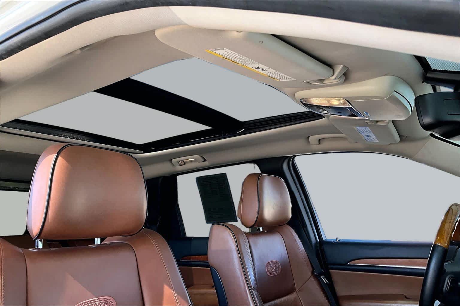 Used 2012 Jeep Grand Cherokee Overland AWD/4WD image 13