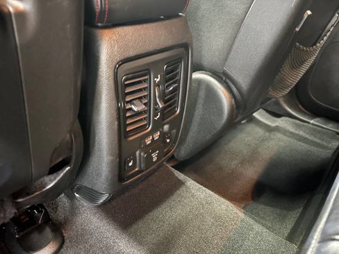 Used 2023 Dodge Durango GT image 31