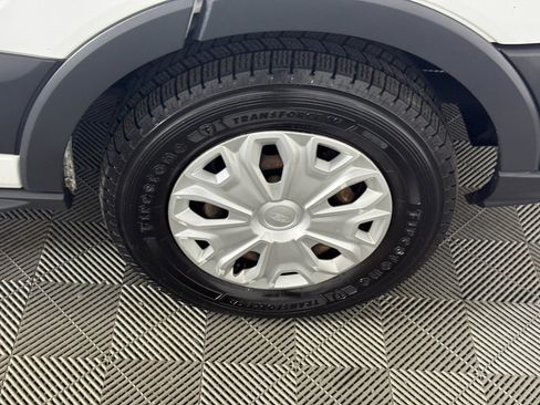 Used 2015 Ford Transit 150 XLT image 15