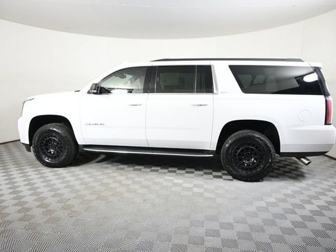 Used 2018 GMC Yukon XL SLT AWD/4WD image 3