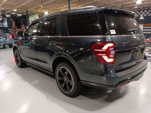 Used 2024 Ford Expedition Limited AWD/4WD image 8