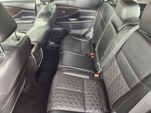 Used 2019 Nissan Murano Platinum image 12