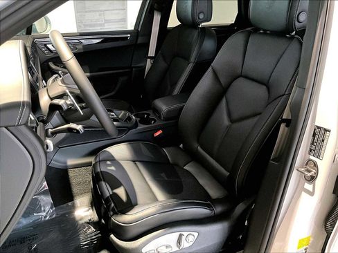 New 2026 Porsche Macan S image 5