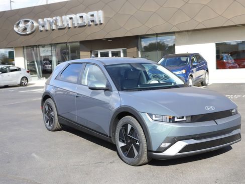 New 2026 Hyundai Ioniq 5 SEL image 1