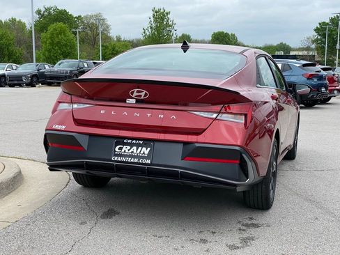 New 2026 Hyundai Elantra SEL Sport Premium FWD image 8