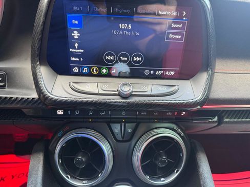 Used 2022 Chevrolet Camaro LT w/ Technology Package RWD image 12