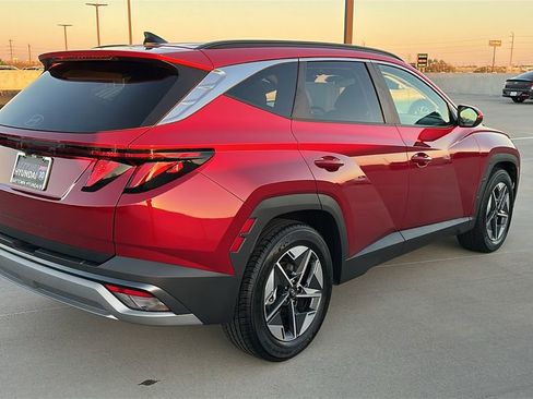 Certified 2025 Hyundai Tucson SEL image 12