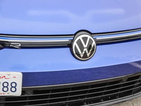 Used 2023 Volkswagen Golf R image 15