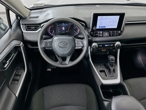 Used 2025 Toyota RAV4 XLE FWD image 21