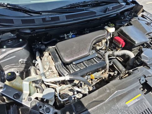 Used 2022 Nissan Rogue Sport SL FWD image 35