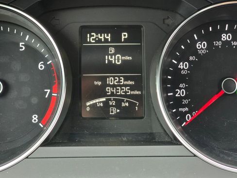 Used 2015 Volkswagen Jetta S image 25