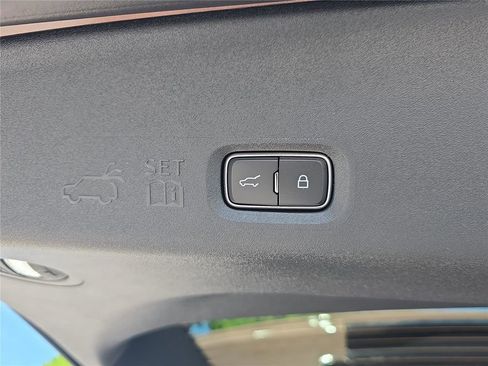 New 2026 Lincoln Navigator L Black Label AWD/4WD image 10