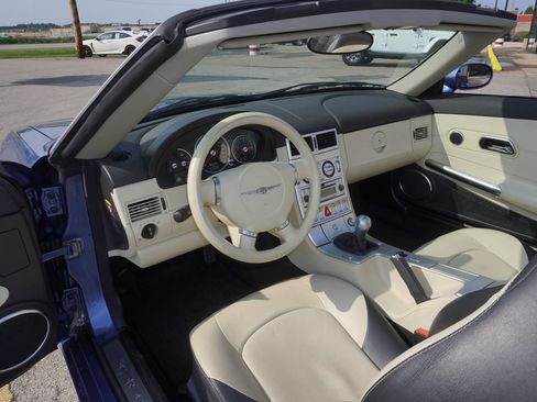 Used 2005 Chrysler Crossfire Limited RWD image 33