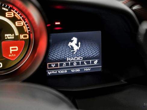 Used 2017 Ferrari 488 GTB RWD image 86