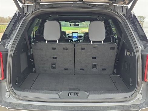 Used 2024 Ford Explorer ST w/ Equipment Group 401A image 13