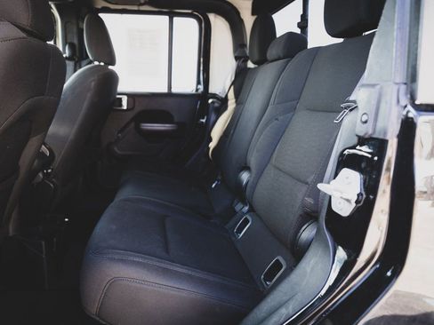 Used 2020 Jeep Gladiator Sport w/ Quick Order Package 24S image 18