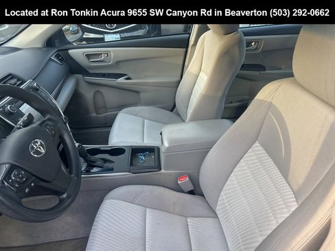 Used 2015 Toyota Camry LE image 10