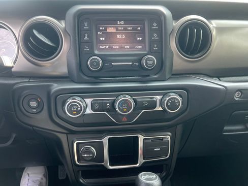 Used 2020 Jeep Wrangler Sport AWD/4WD image 11