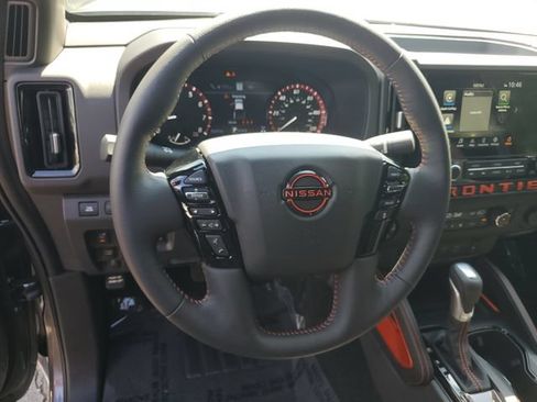 Certified 2025 Nissan Frontier PRO-4X w/ Pro Premium Package AWD/4WD image 16