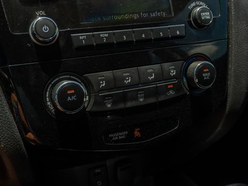 Used 2018 Nissan Rogue Sport S FWD image 24