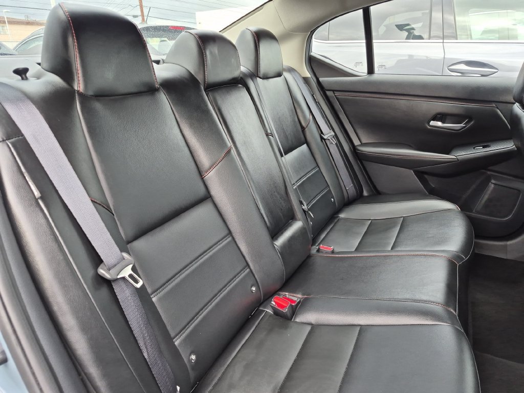 Certified 2025 Nissan Sentra SR w/ SR Premium Package FWD image 31
