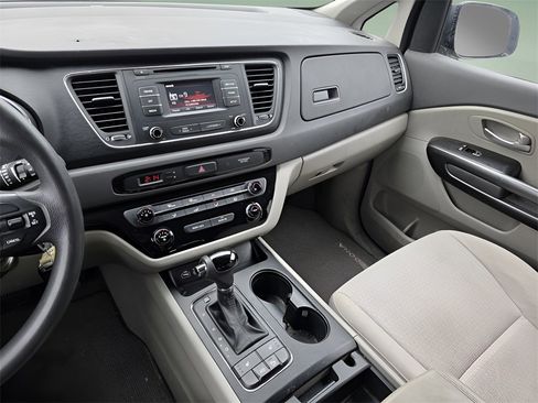 Used 2016 Kia Sedona LX w/ Option Group 020 image 28