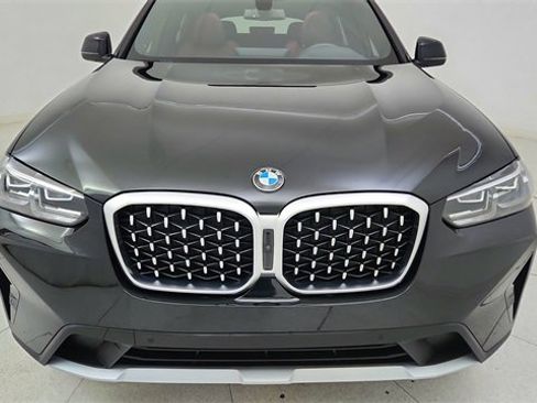 Used 2025 BMW X4 xDrive30i image 9
