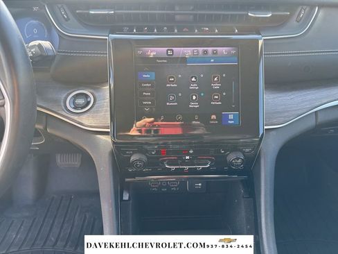 Used 2022 Jeep Grand Cherokee Limited w/ Trailer Tow Prep Group (B) image 17