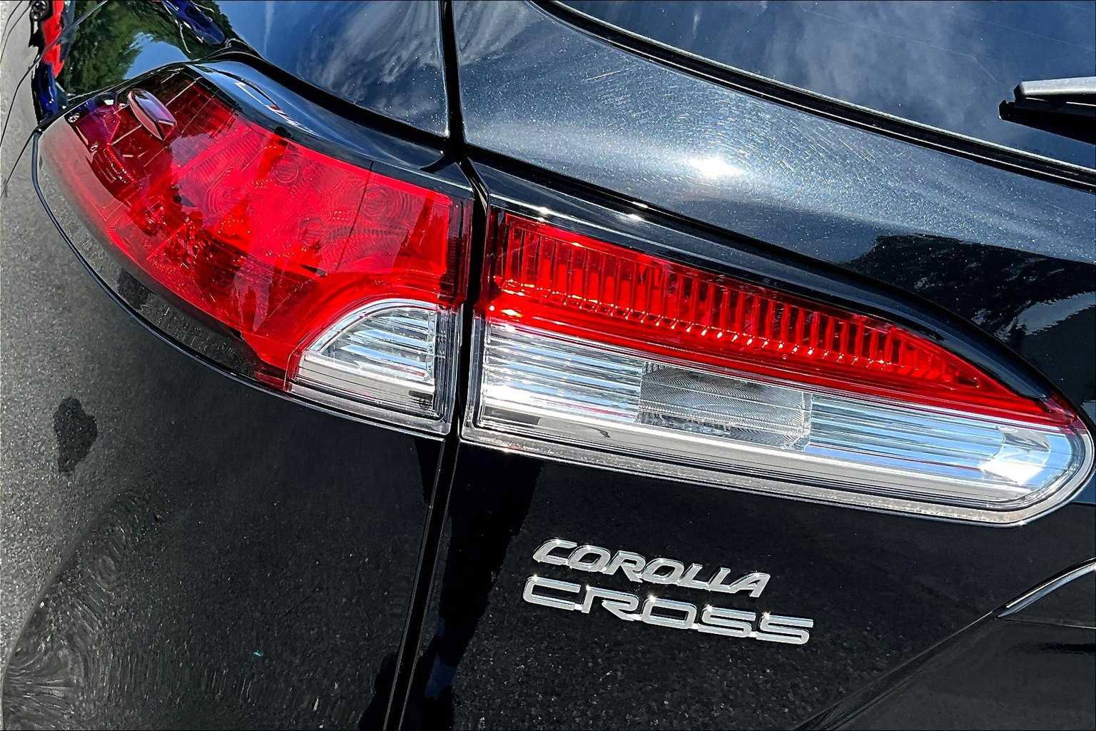 Used 2022 Toyota Corolla Cross LE FWD image 27