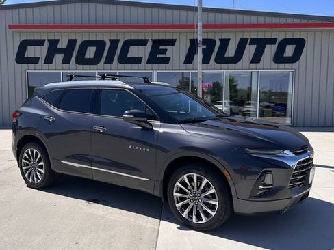 Used 2022 Chevrolet Blazer Premier FWD image 2
