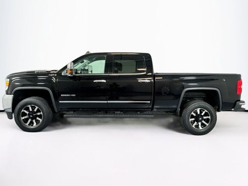 Used 2018 GMC Sierra 2500 SLT w/ Duramax Plus Package image 8