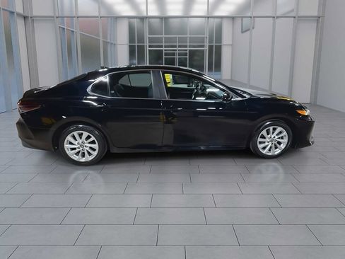 Used 2023 Toyota Camry LE FWD image 9