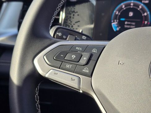 New 2026 Volkswagen Tiguan SE AWD/4WD image 34