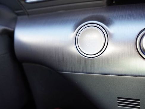 Used 2024 Hyundai Kona Limited image 31