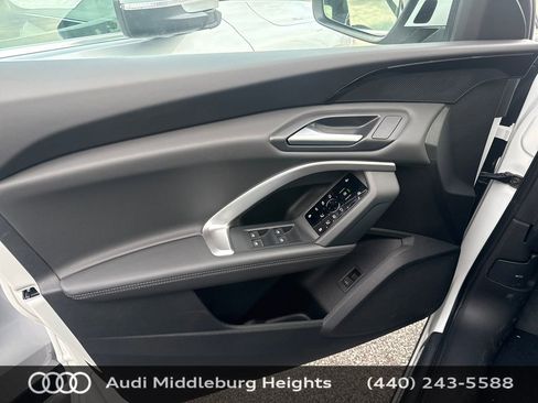 New 2025 Audi Q5 Premium image 9